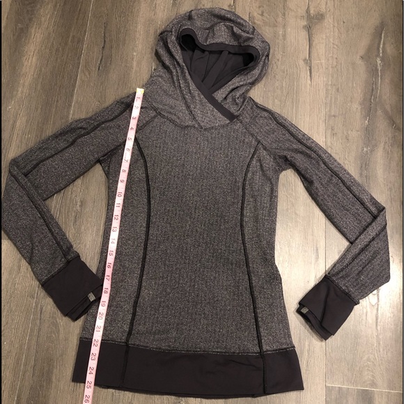 Lululemon Think Fast Hoodie
Heathered Herringbone Heathered Black Black / Black - Picture 10 of 10